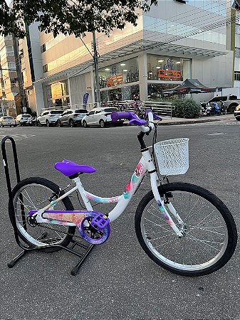 BICICLETA ARO (20) FEMININA CALOI CECI S/ MARCHA FREIO V-BRAKE COM CESTA COR BRANCO/ROXO