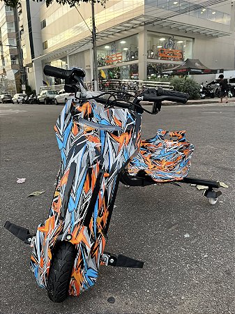 TRICICLO ELÉTRICO DRIFT CRAZY RELAMPAGO LARANJA