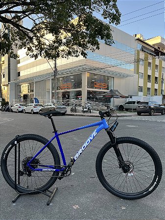 BICICLETA MTB ARO (29) GROOVE SKA 70 12 VELOVIDADES (1X12) FREIO DISC HIDRAULICO TAMANHO 17 (M) COR AZUL