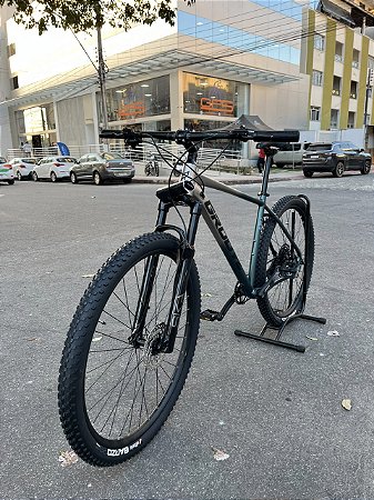 BICICLETA MTB ARO (29) GROOVE SKA 70 12 VELOVIDADES (1X12) FREIO DISC HIDRAULICO TAMANHO 19 (G) COR DOURADO/VERDE