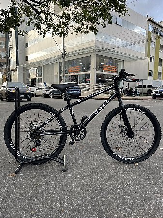 BICICLETA ARO (24) MTB MASCULINA/FEMININA COLLI AIRON 7 VELOCIDADES (1X7) FREIO A DISCO MECÂNICO COR PRETO FOSCO