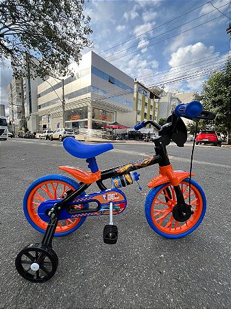 BICICLETA ARO (12) MASCULINA PRETO/LARANJA/AZUL S/MARCHA FREIO V-BRAKE NATHOR HOT WEELS