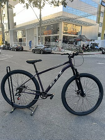 BICICLETA MTB ARO (29) GTI CHROMA 7 VELOCIDADES (1X7) FREIO A DISCO MECÂNICO TAMANHO 17 (M) COR CAMALEÃO