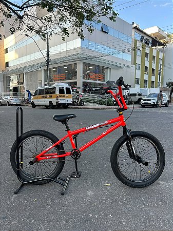 BICICLETA ARO (20) MASCULINA COR VERMELHA METÁLICO S/ MARCHA PEDANA/PEZINHO PRO-X SERIE 10 (SEMINOVA)
