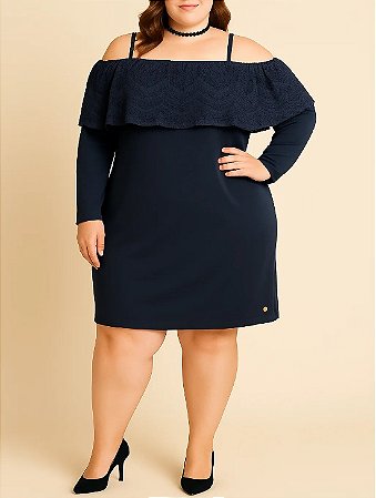 Vestido preto com babados