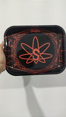 BANDEJA SADHU GRANDE  PRETA FOLHA GRANDE 34 X 27 CM