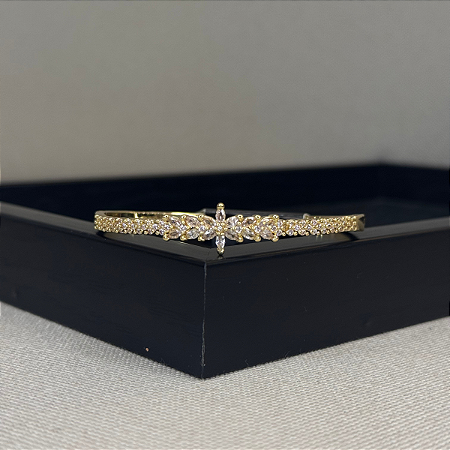 Pulseira de Flor com Pedrarias Cor: Dourada