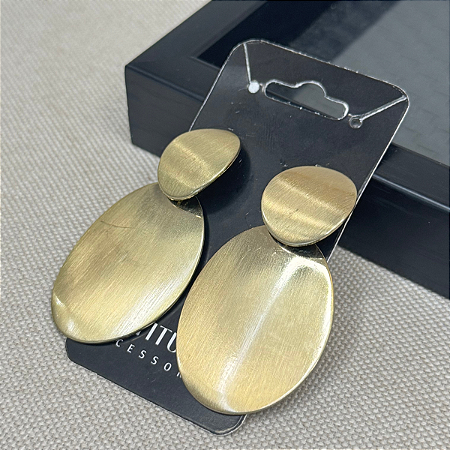 Brinco Oval Cor: Dourada