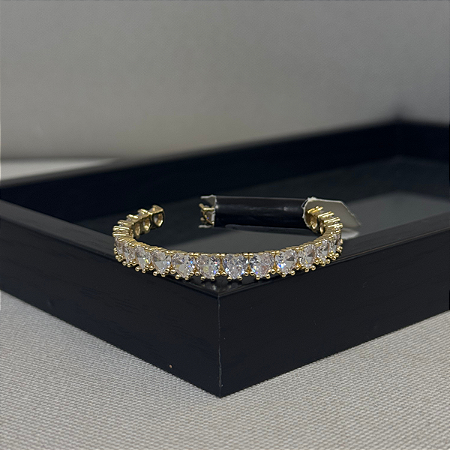 Pulseira com Pedrarias em Coração Cor: Dourada