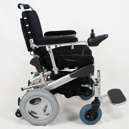 Cadeira de Rodas Motorizada Divinitá 12