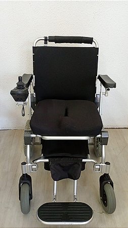 Cadeira de Rodas Motorizada Divinitá 12