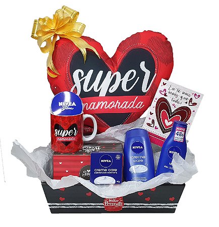 Presente Para Namorada - Dia Dos Namorados - Kit Cesta Com Almofada, Caneca E Cartão + Kit Produtos Nivea