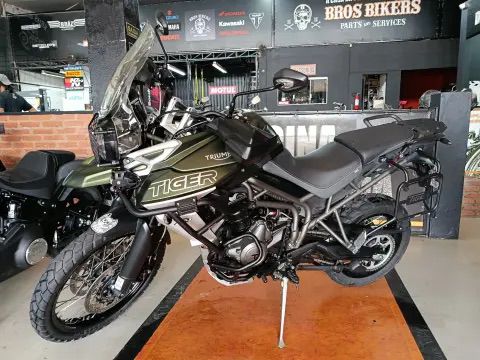 TRIUMPH TIGER 800 XCX