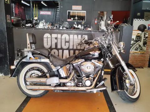 HARLEY-DAVIDSON SOFTAIL DELUXE