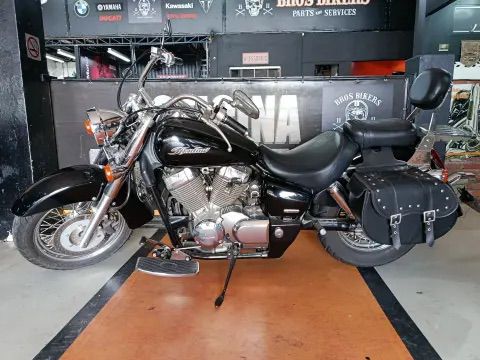 HONDA SHADOW 750