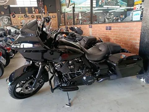 HARLEY-DAVIDSON ROAD GLIDE SPECIAL