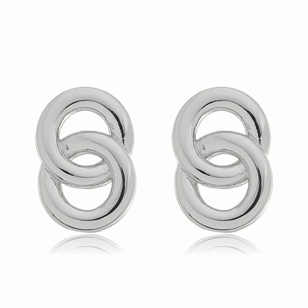 Brinco detalhado liso banho em rodio branco