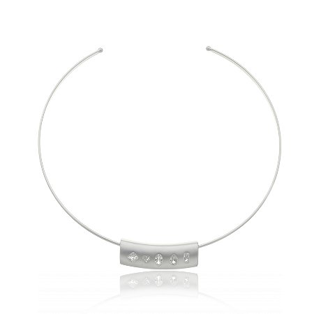 Colar de aro acetinado com zirconia banho em rodio branco