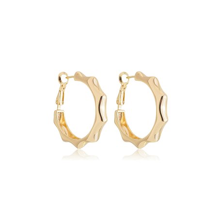 Brinco de argola dourado liso banho em ouro 18k