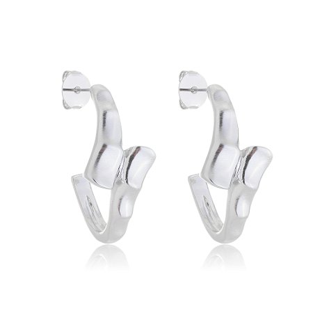 Brinco de argola acetinado banho em rodio branco