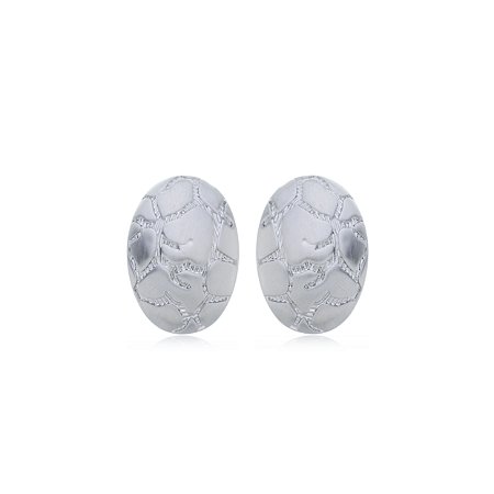 Brinco de base liso acetinado com banho em rodio branco