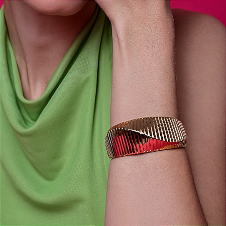Bracelete Dourado Liso em Banho de Ouro 18K