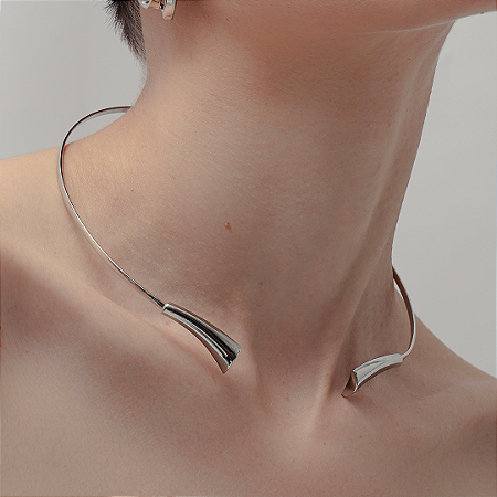 Colar de Aro Liso em Banho Ródio Branco