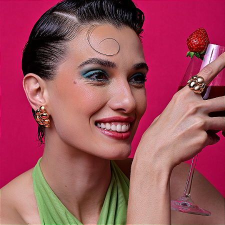 Conjunto de brinco e anel liso acetinado banho em ouro 18K