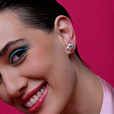 Brinco esmaltado com zirconia banho em ouro 18k