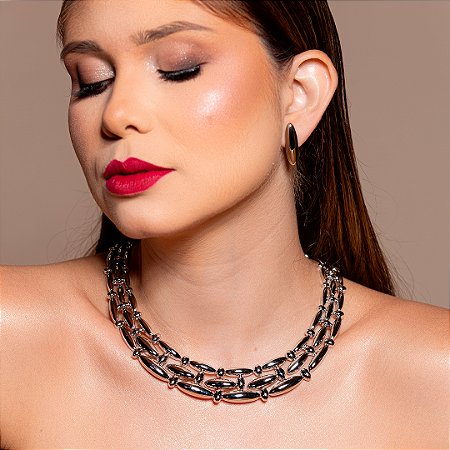 Conjunto de brinco e colar com banho em rodio branco