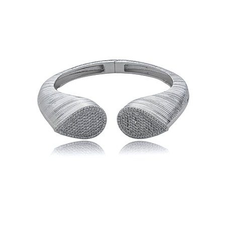 Bracelete liso com detalhe cravejado de zirconia cristal banho em rodio branco