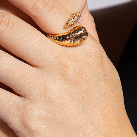 Anel dourado com zirconia cristal banho em ouro 18k
