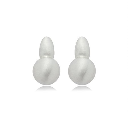 Brinco liso acetinado banho em rodio branco