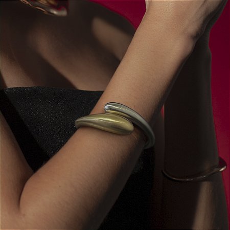 Bracelete liso acetinado banho duplo