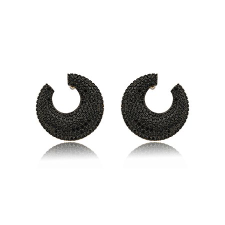 Brinco dourado cravejado de zirconia onix banho em ouro 18k
