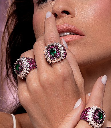 Anel luxo cravejado de zirconia banho em rodio branco
