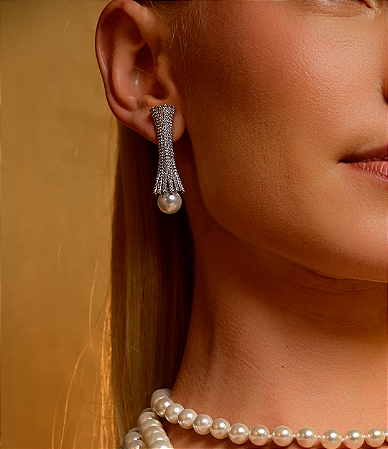 Brinco de perola cravejado de zirconia cristal banho em rodio branco