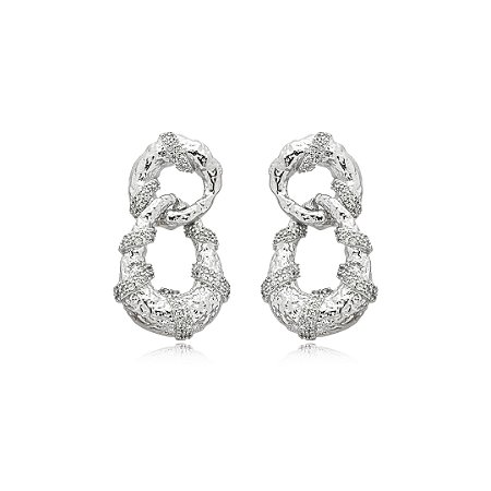 Brinco orgânico escovado cravejado de zirconia cristal banho em rodio branco