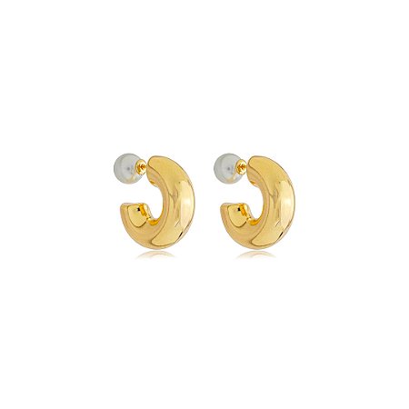 Brinco de argola liso com detalhe em perola banho em ouro 18k