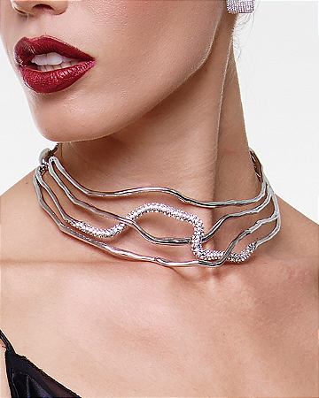 Colar cravejado de zircônia cristal banho em ródio branco