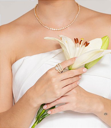 Trio de anéis cravejados de zircônia cristal banho em ouro 18k