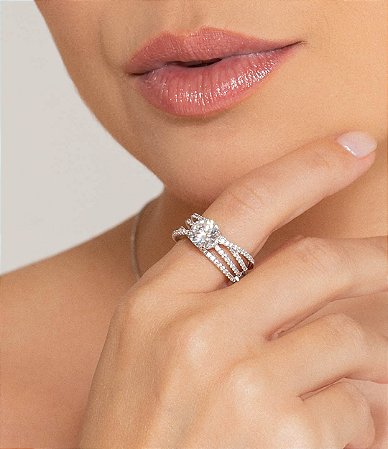 Anel cravejado de zircônia cristal banho em ródio branco