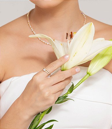 Dupla de anéis cravejados de zircônia cristal banho em ouro 18k