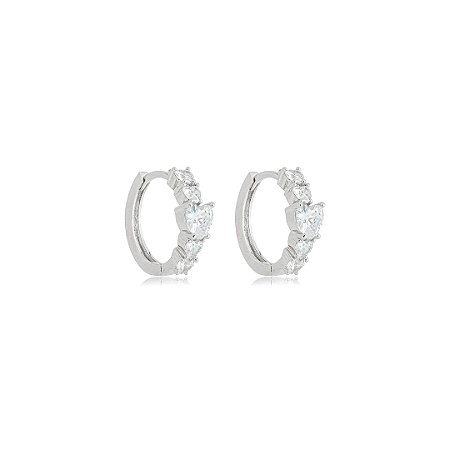 Brinco argola de coração cravejado de zircônia cristal banho em ródio branco