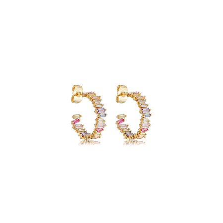 Brinco argola cravejado de zircônia rainbow banho em ouro 18k