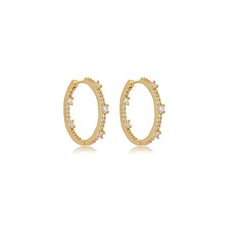 Brinco argola cravejado de zircônia cristal banho em ouro 18k