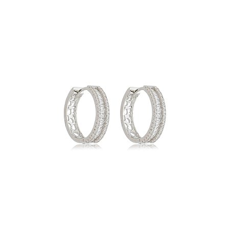 Brinco de argola cravejado de zircônia cristal banho em ródio branco