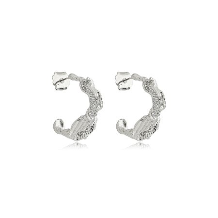 Brinco de argola escovado cravejado de zircônia cristal banho em ródio branco