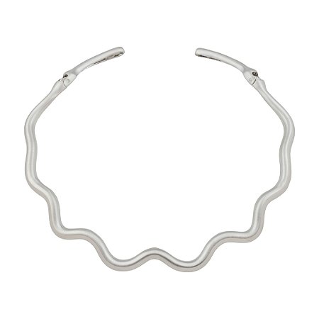 Colar de aro liso acetinado banho em ródio branco
