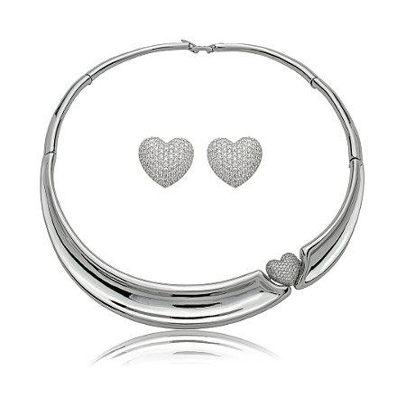Conjunto de brinco e colar de coração cravejado de zircônia cristal banho em ródio branco